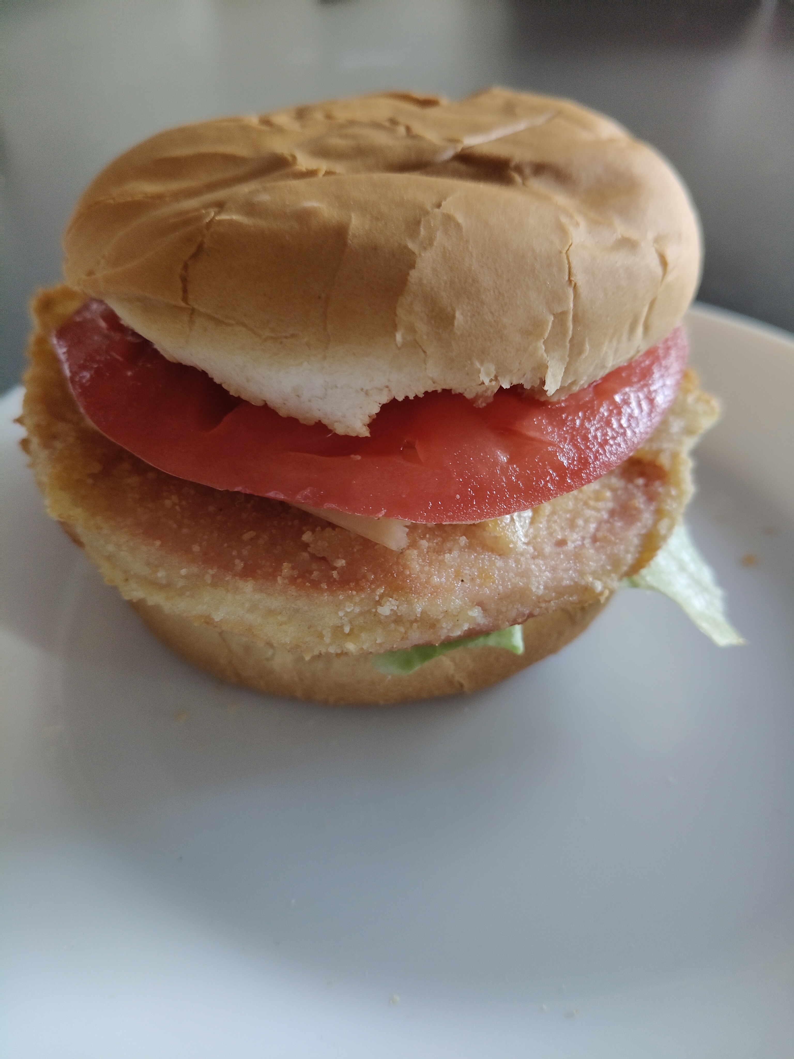 Hamburger z mortadelą