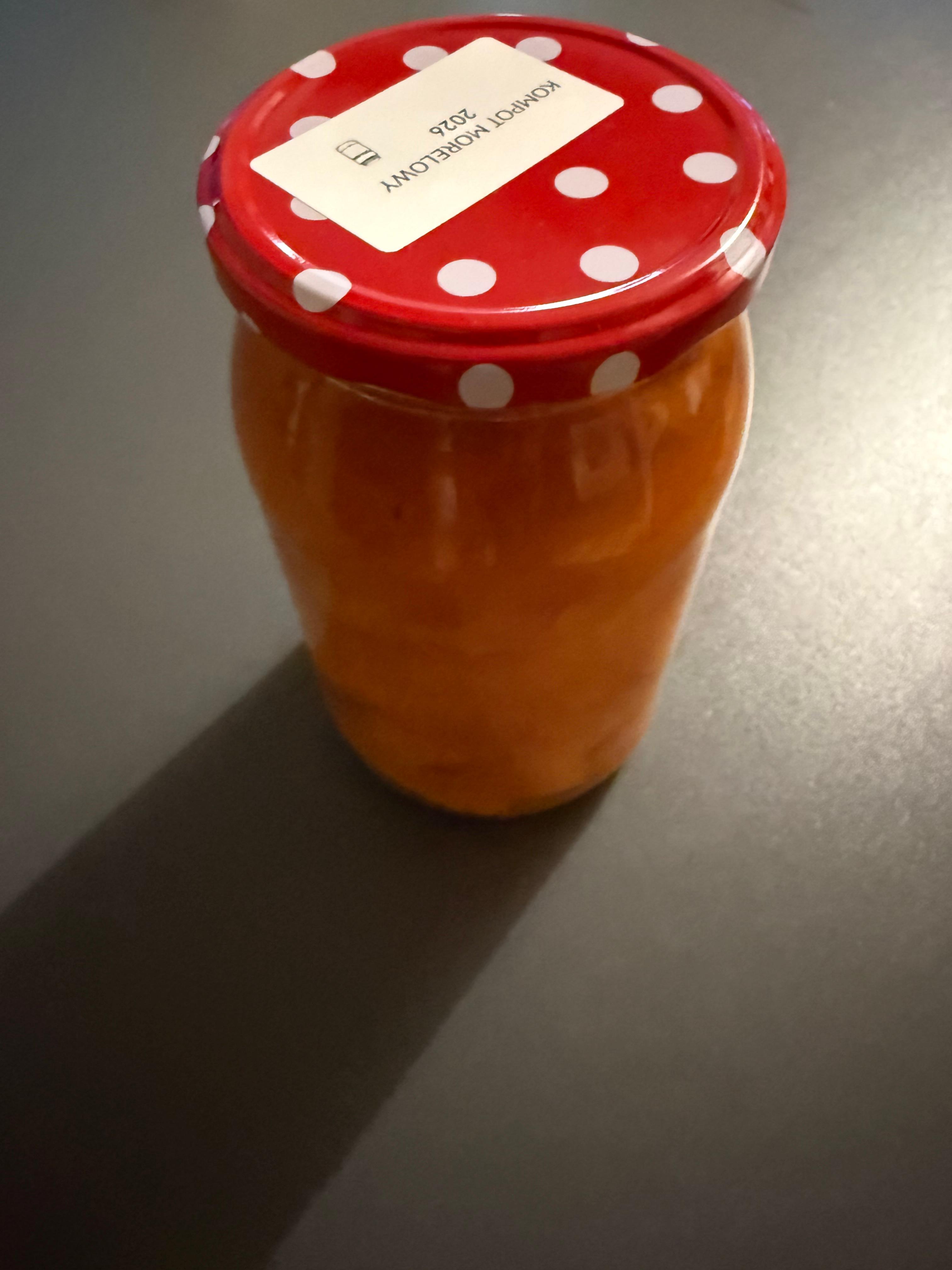 Kompot morelowy