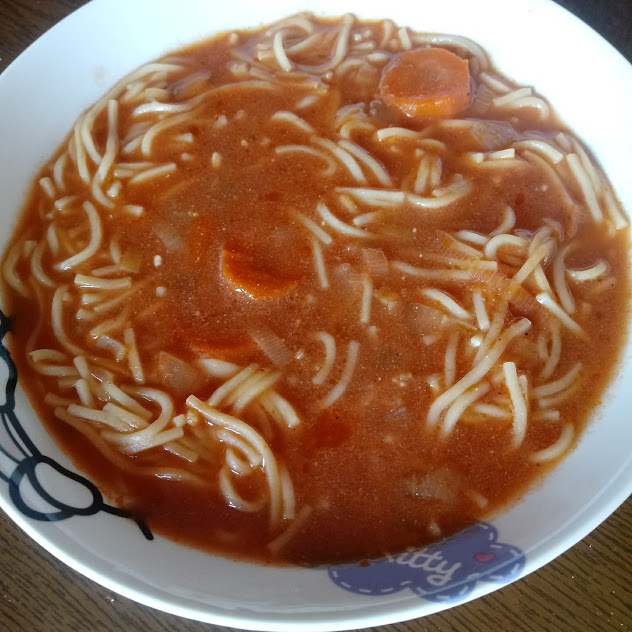 Zupa pomidorowa z makaronem